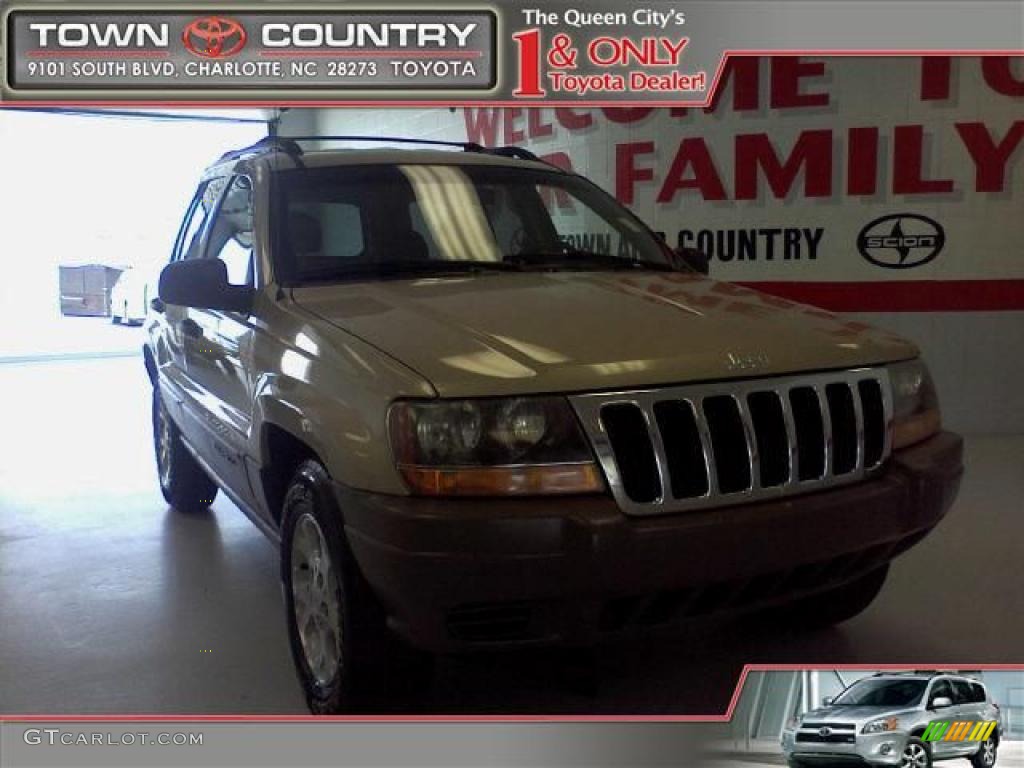 2000 Grand Cherokee Laredo - Champagne Pearlcoat / Camel photo #1