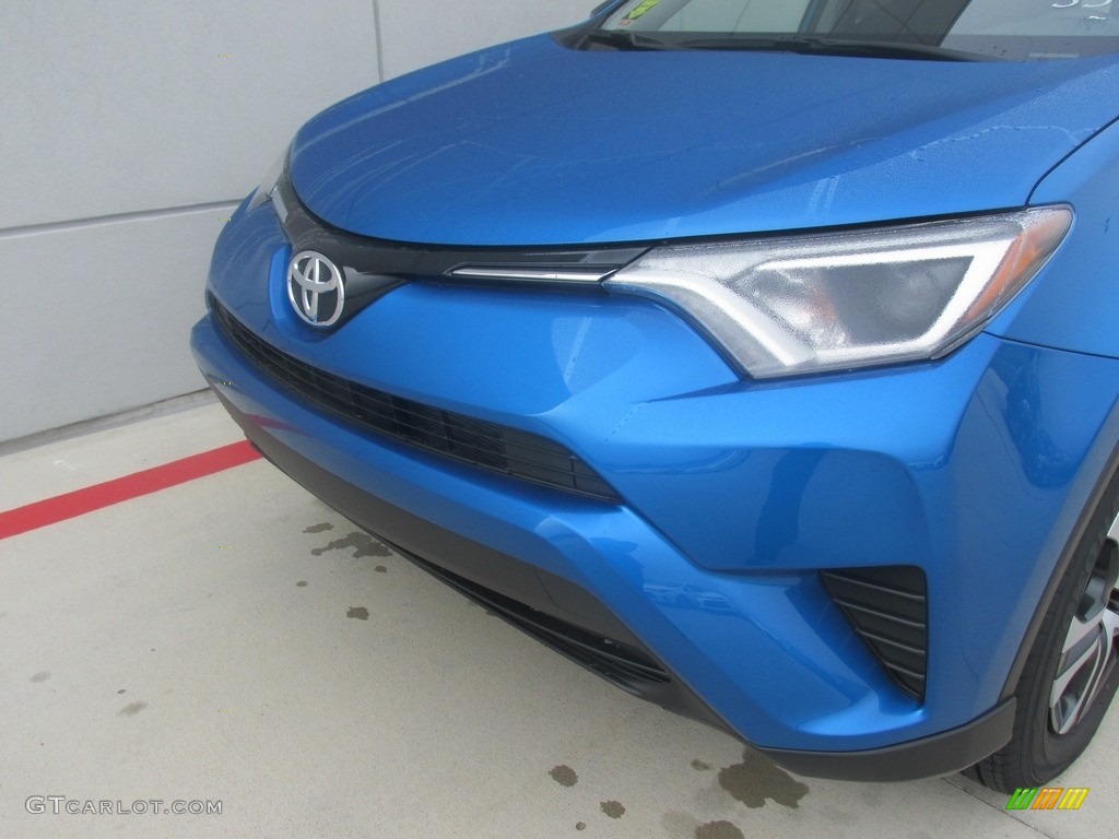 2016 RAV4 LE - Electric Storm Blue / Black photo #10