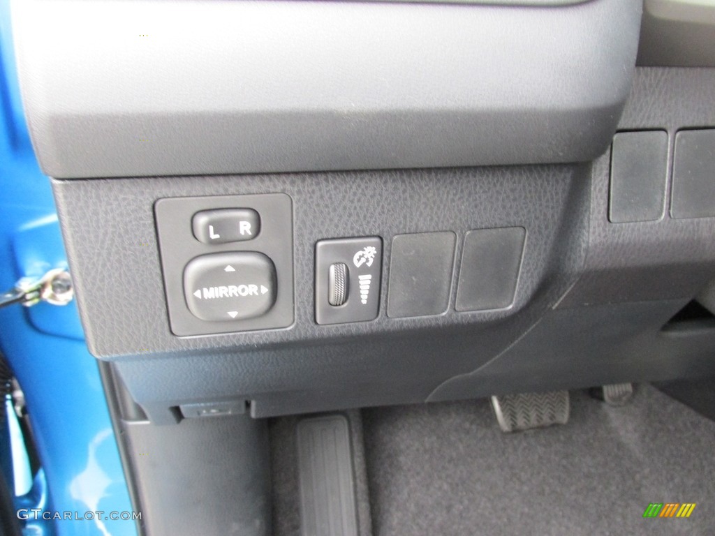 2016 RAV4 LE - Electric Storm Blue / Black photo #30
