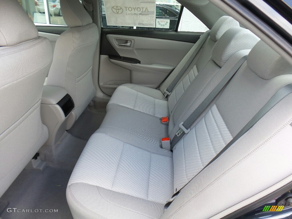 2017 Toyota Camry LE Rear Seat Photo #115141394