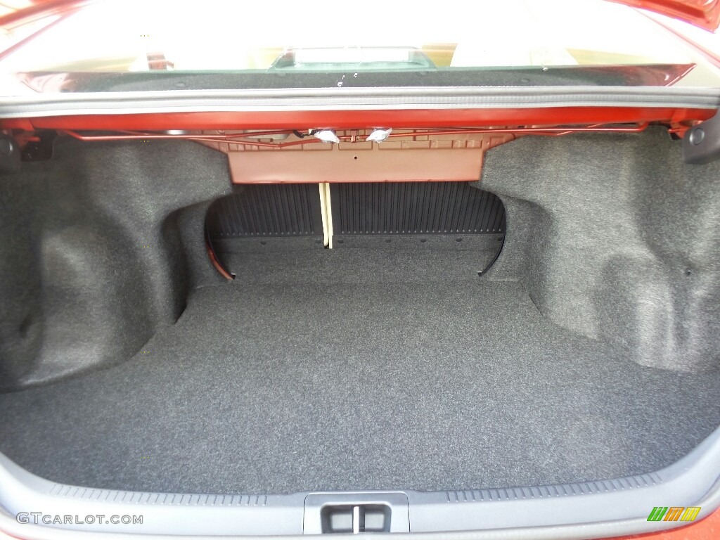 2017 Toyota Camry XLE Trunk Photos