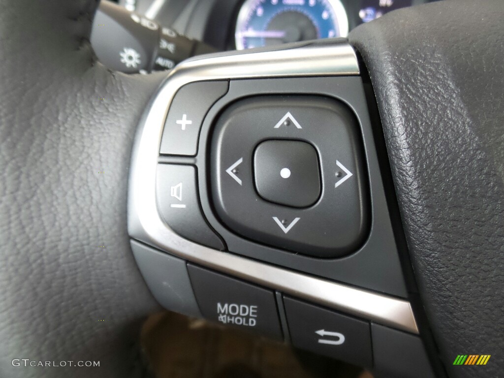 2017 Toyota Camry XLE Controls Photo #115144216