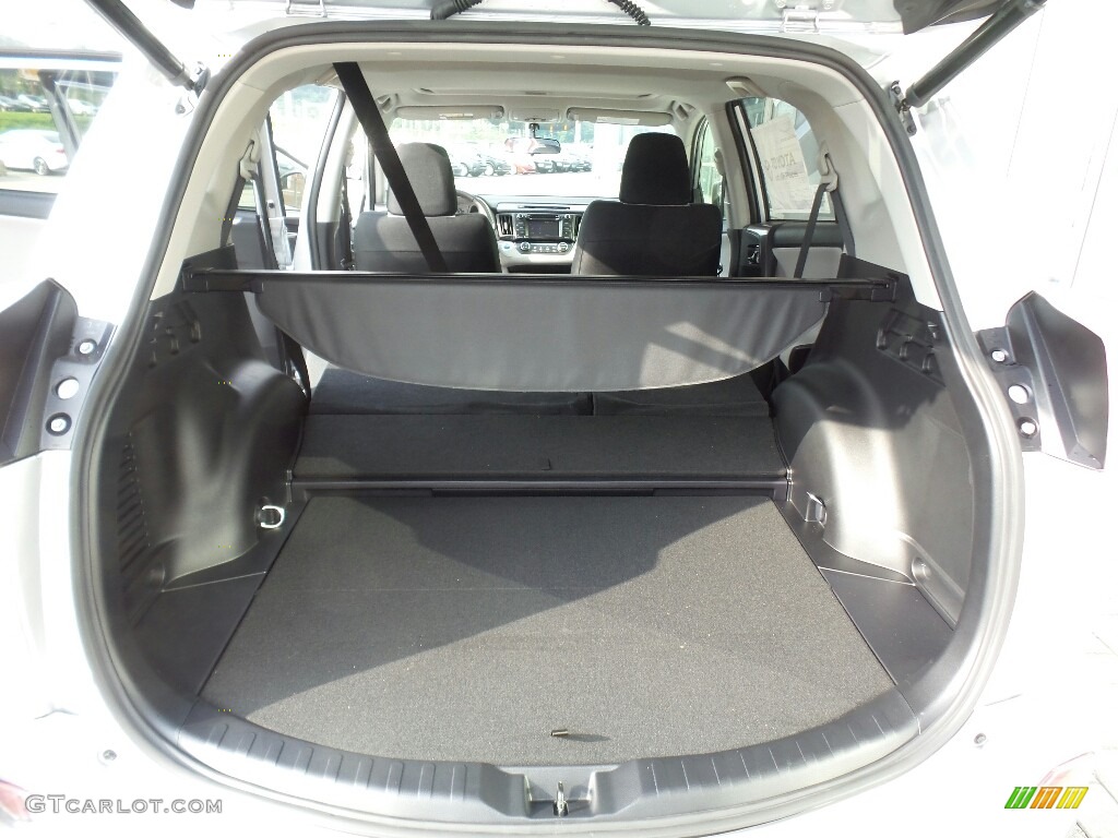 2016 Toyota RAV4 XLE AWD Trunk Photos