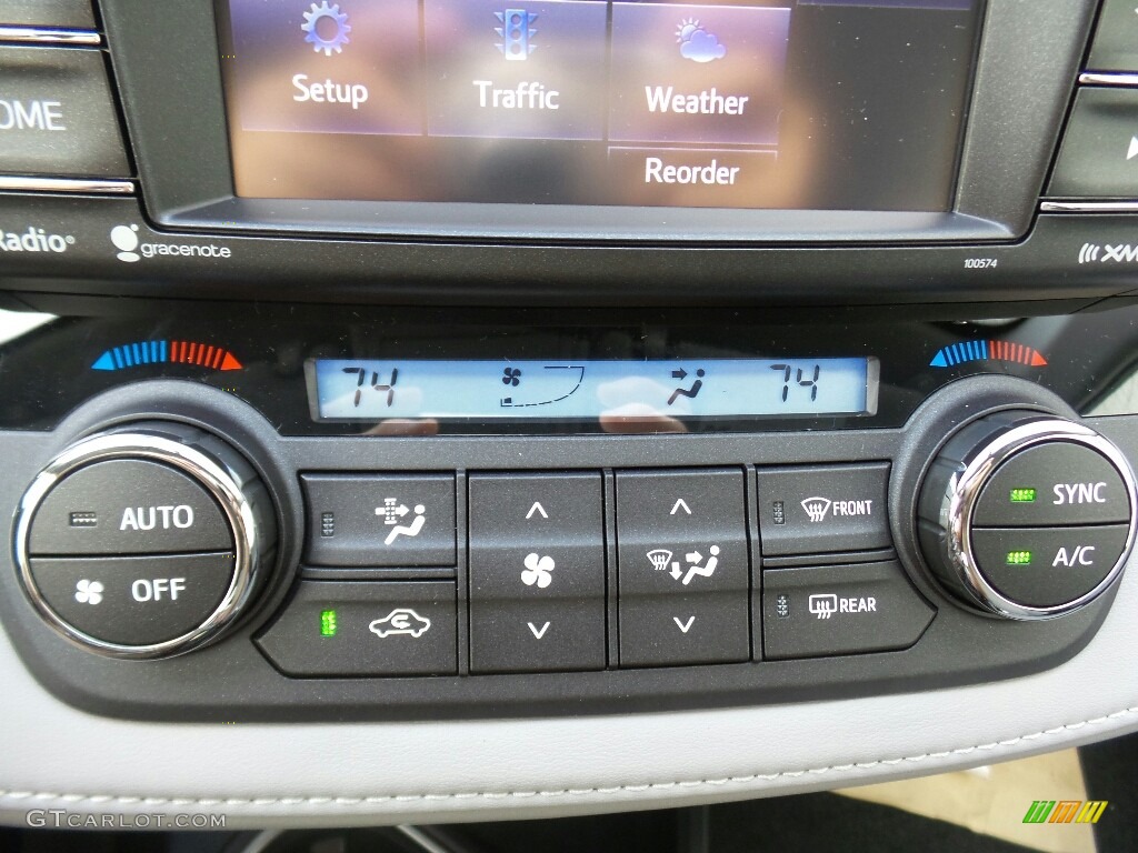 2016 Toyota RAV4 XLE AWD Controls Photo #115145161