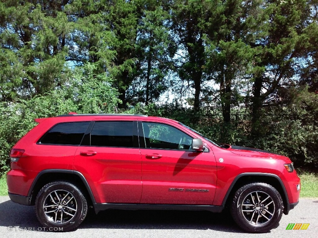 2017 Grand Cherokee Trailhawk 4x4 - Redline 2 Coat Pearl / Black photo #5