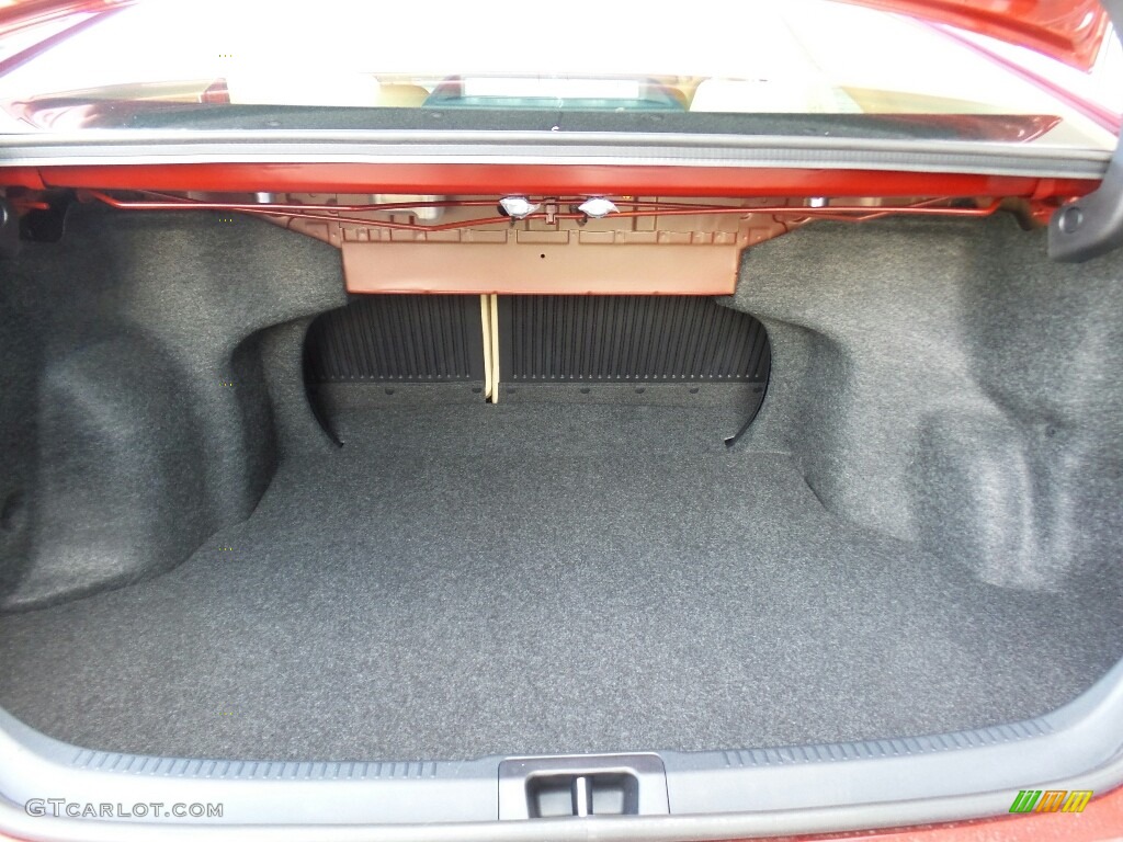 2017 Toyota Camry LE Trunk Photo #115146635