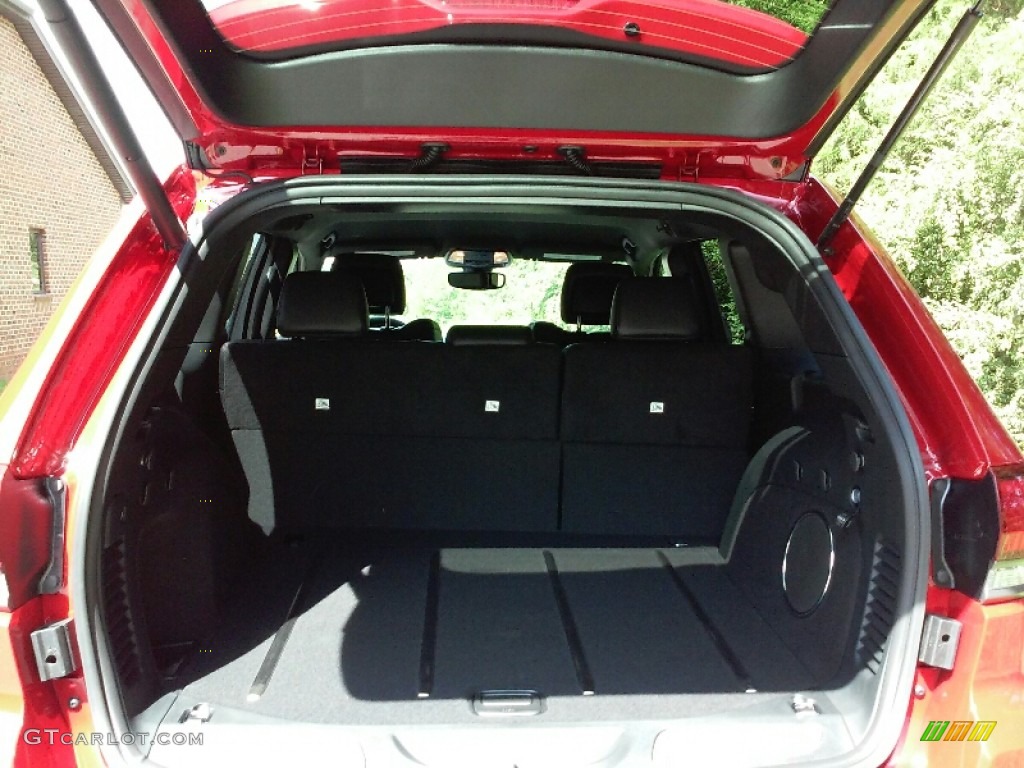 2017 Jeep Grand Cherokee Trailhawk 4x4 Trunk Photo #115146659