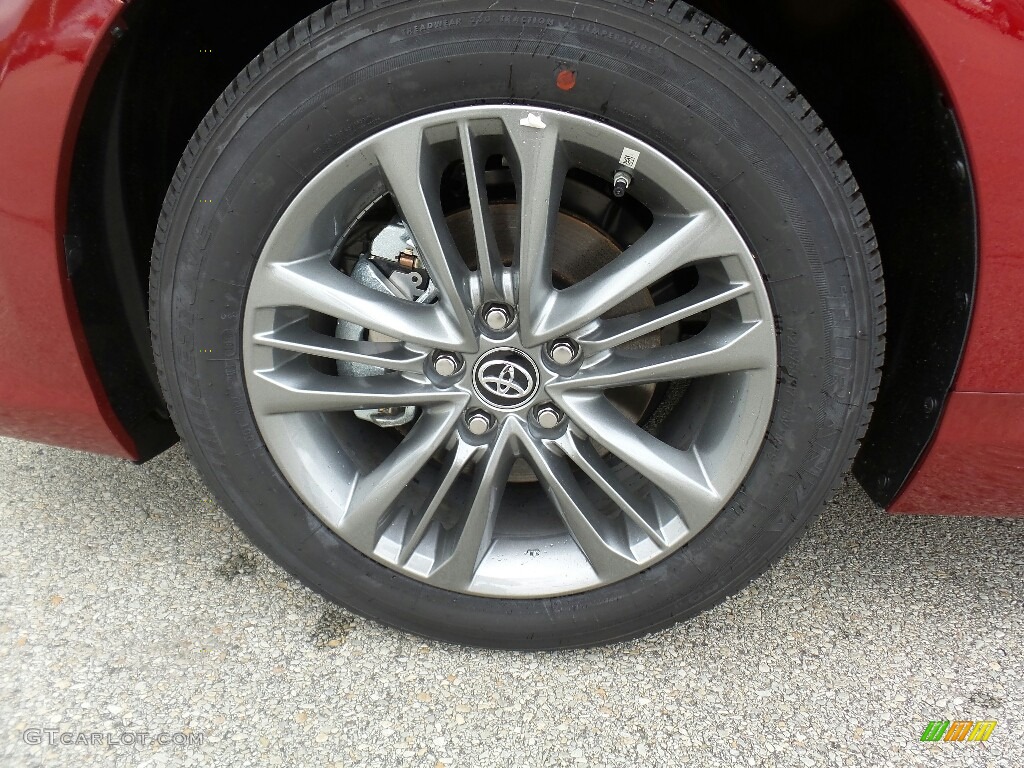 2017 Toyota Camry SE Wheel Photo #115147193