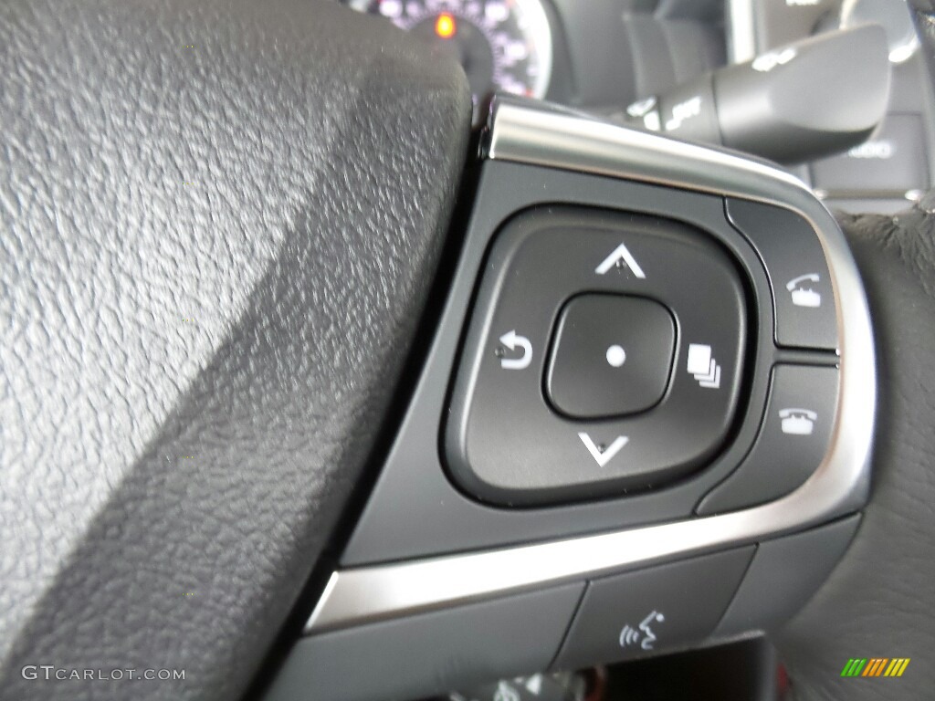2017 Toyota Camry SE Controls Photo #115147604