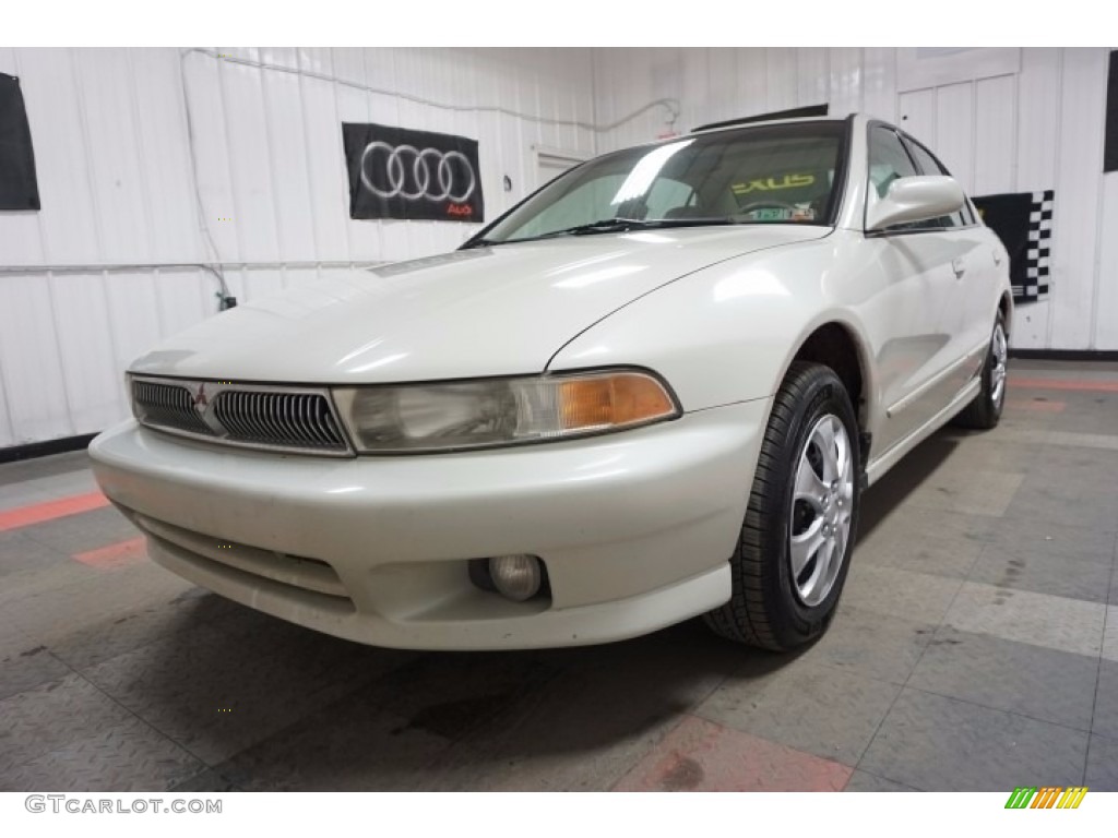 2001 Galant ES - Northstar White / Gray photo #3