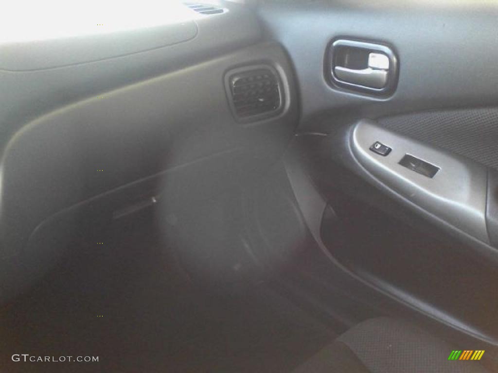 2006 Sentra SE-R Spec V - Code Red / Charcoal photo #11