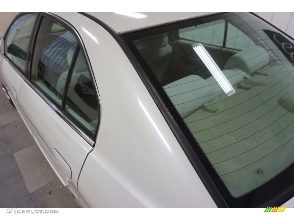 2001 Galant ES - Northstar White / Gray photo #78