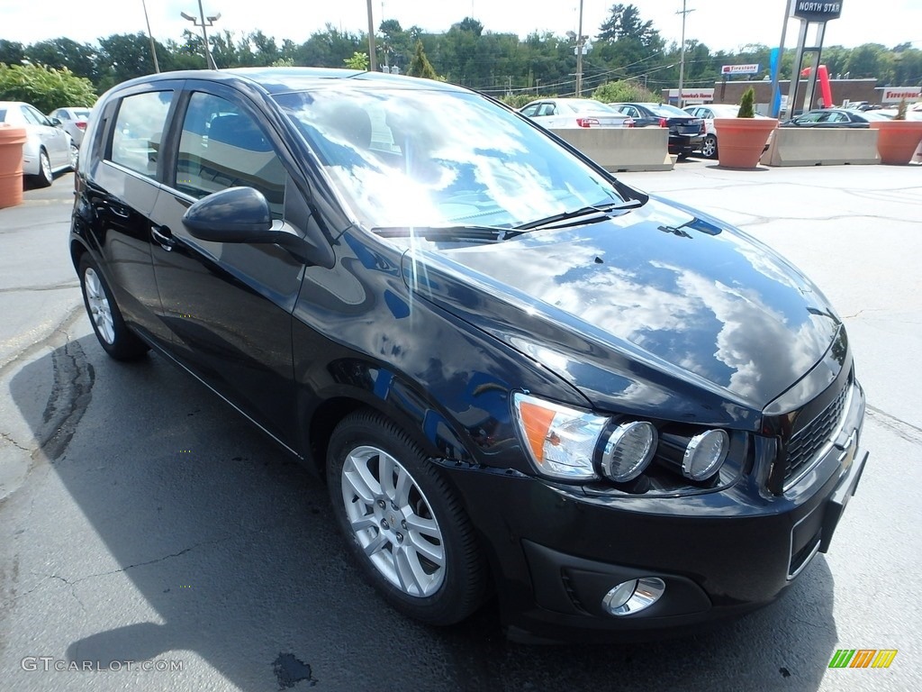 2012 Sonic LT Hatch - Black / Jet Black/Dark Titanium photo #11