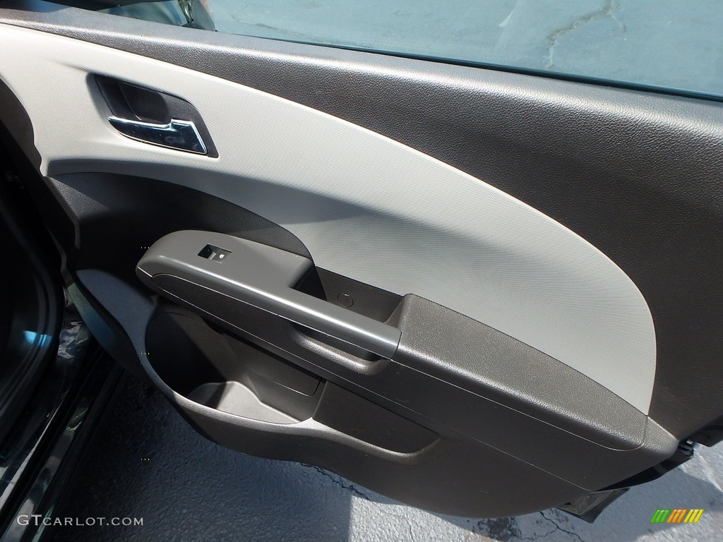 2012 Sonic LT Hatch - Black / Jet Black/Dark Titanium photo #17