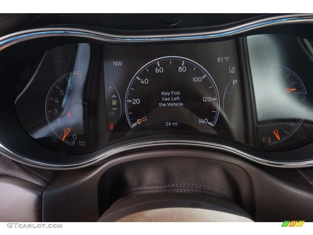 2017 Grand Cherokee Overland - Ivory Tri-Coat / Black/Light Frost Beige photo #14