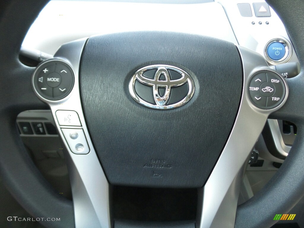2017 Prius v Two - Classic Silver Metallic / Black photo #14
