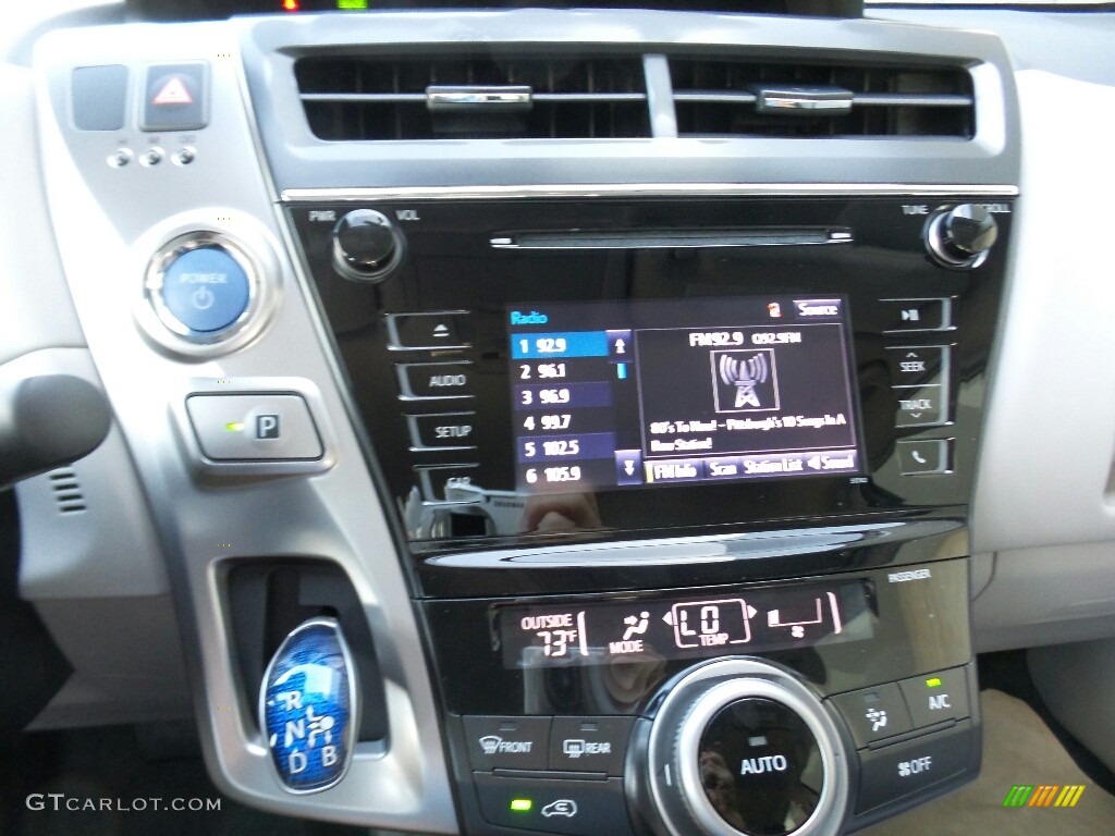 2017 Prius v Two - Classic Silver Metallic / Black photo #16