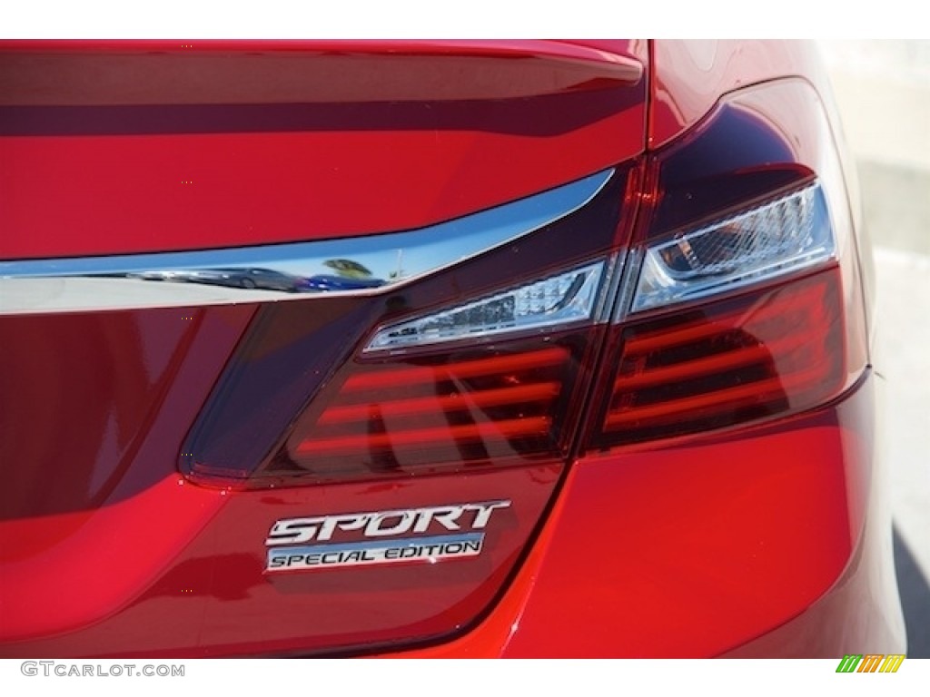 2017 Honda Accord Sport Special Edition Sedan Marks and Logos Photos