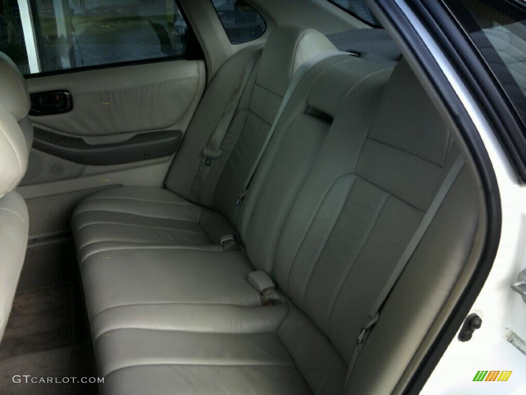 1999 Avalon XLS - White Diamond Pearl / Ivory photo #17