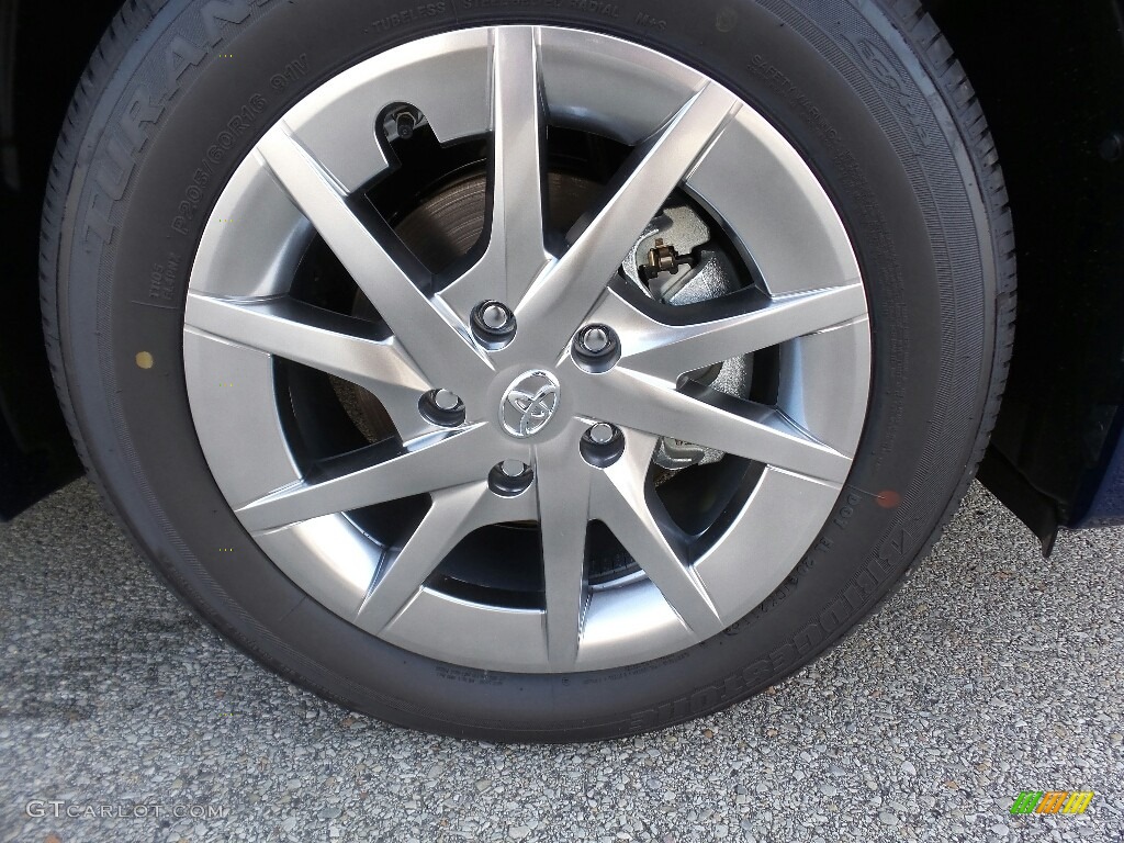 2017 Toyota Prius v Three Wheel Photos