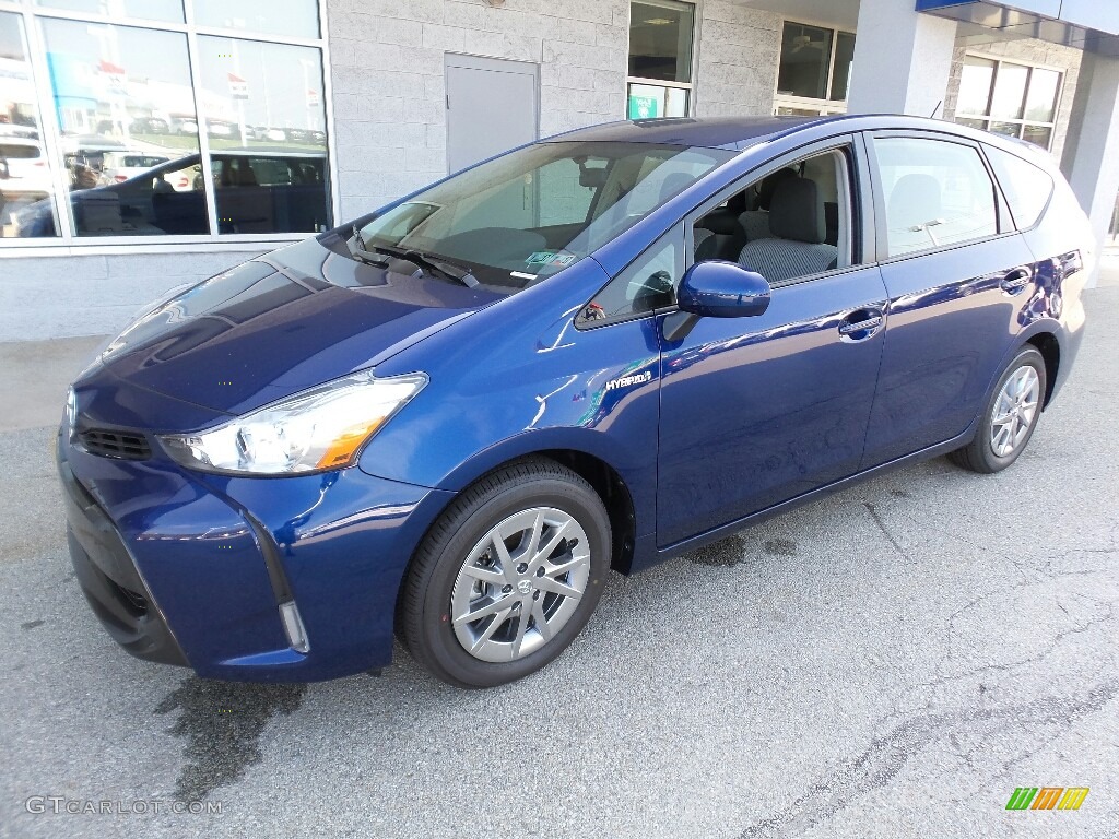 2017 Prius v Three - Blue Ribbon Metallic / Black photo #5