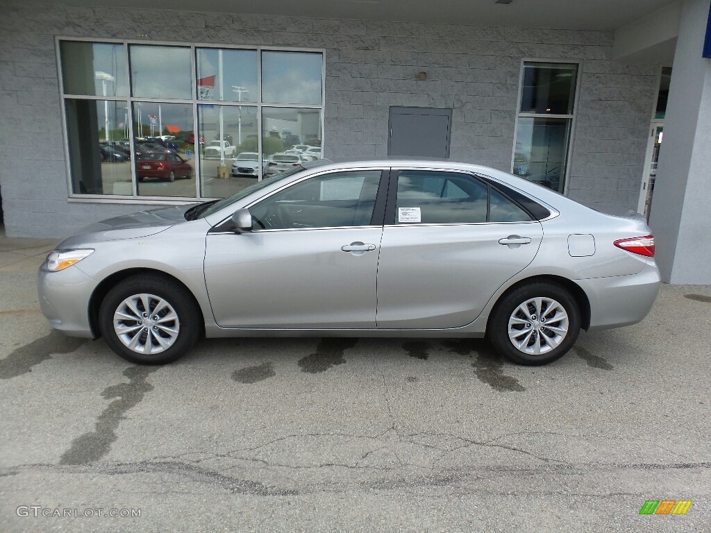 Celestial Silver Metallic 2017 Toyota Camry LE Exterior Photo #115176368