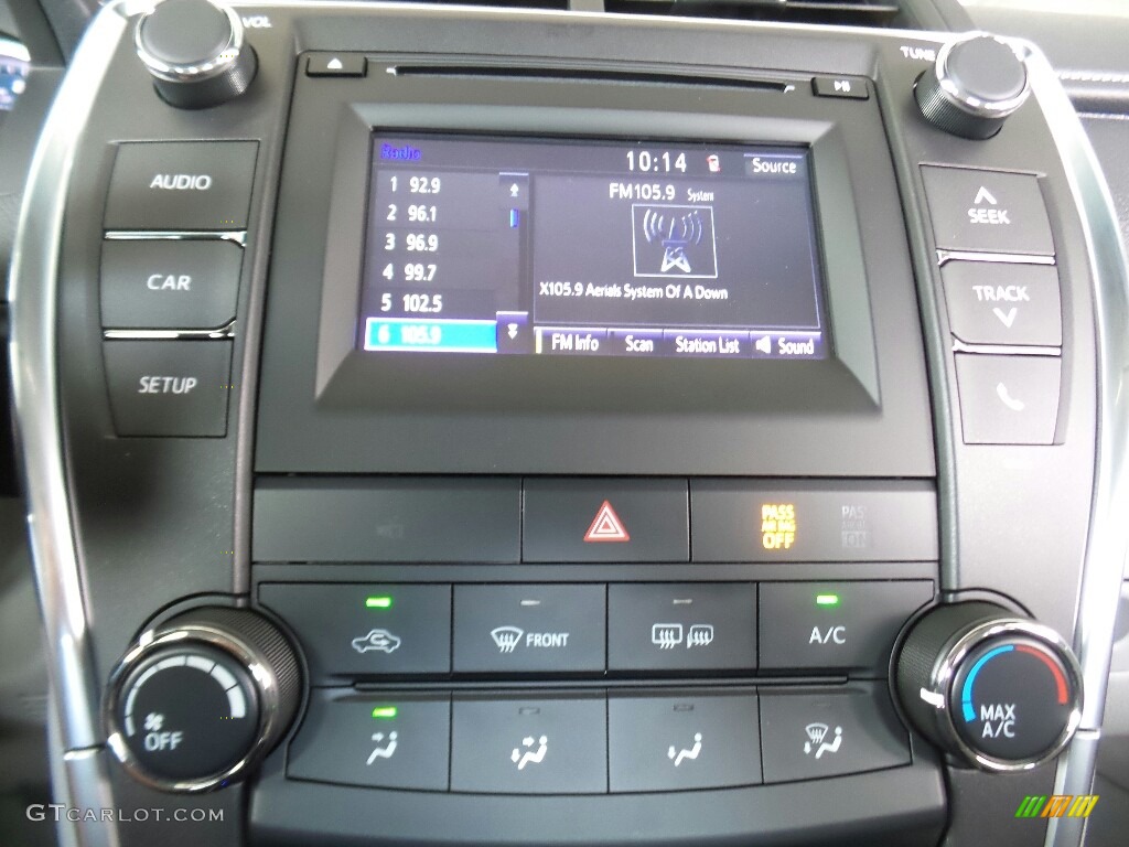 2017 Toyota Camry LE Controls Photo #115176716