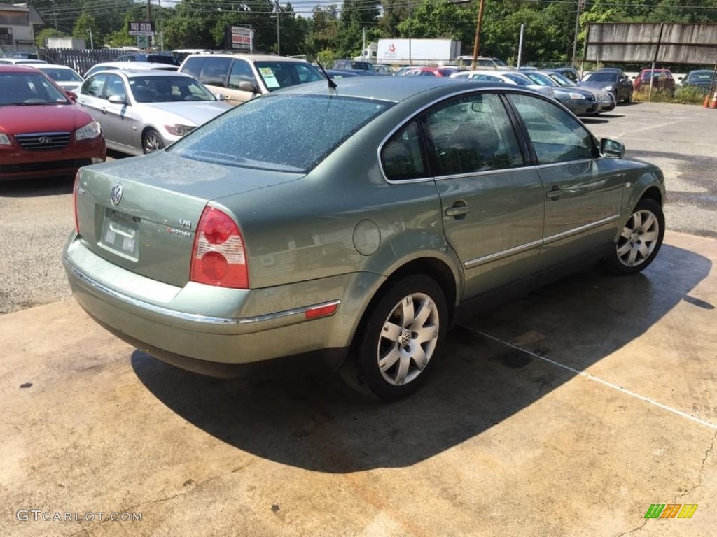 2002 Passat GLX 4Motion Sedan - Pine Green Metallic / Grey photo #6
