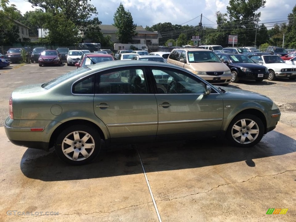 2002 Passat GLX 4Motion Sedan - Pine Green Metallic / Grey photo #7