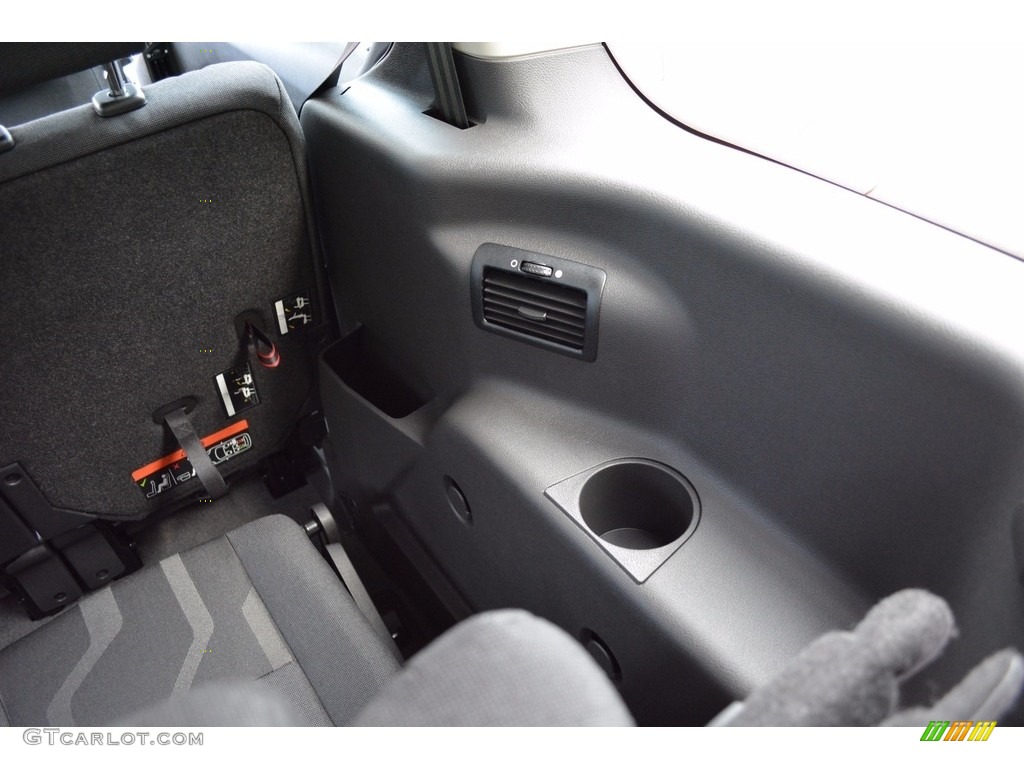 2017 Transit Connect XLT Wagon - Race Red / Charcoal Black photo #9