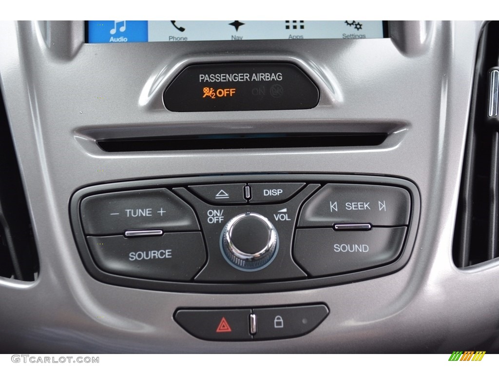2017 Ford Transit Connect XLT Wagon Controls Photo #115180211