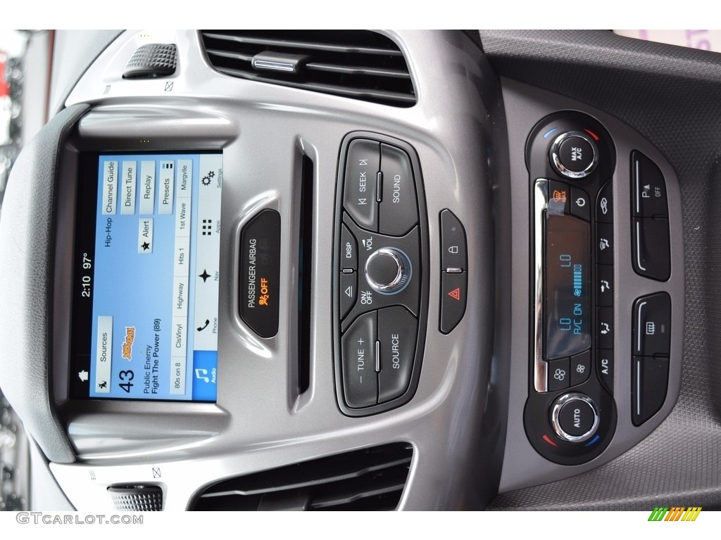 2017 Ford Transit Connect XLT Wagon Controls Photo #115180301