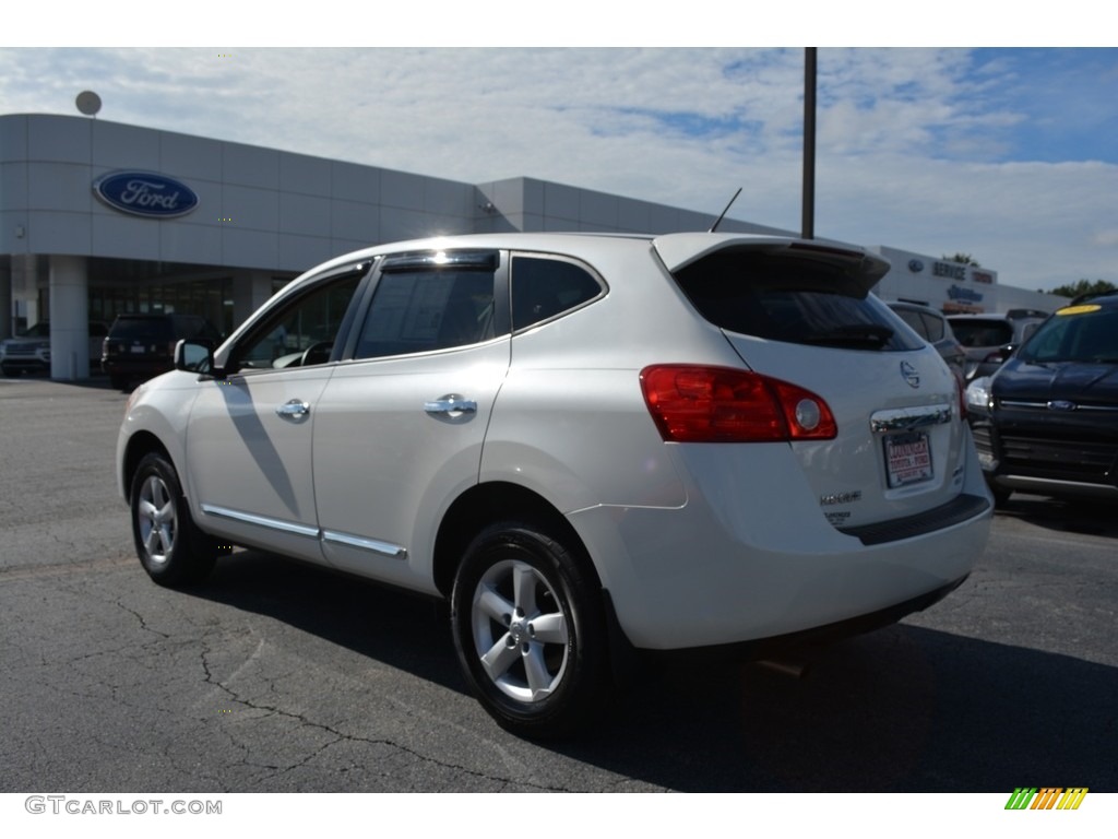 2013 Rogue S Special Edition AWD - Pearl White / Black photo #5