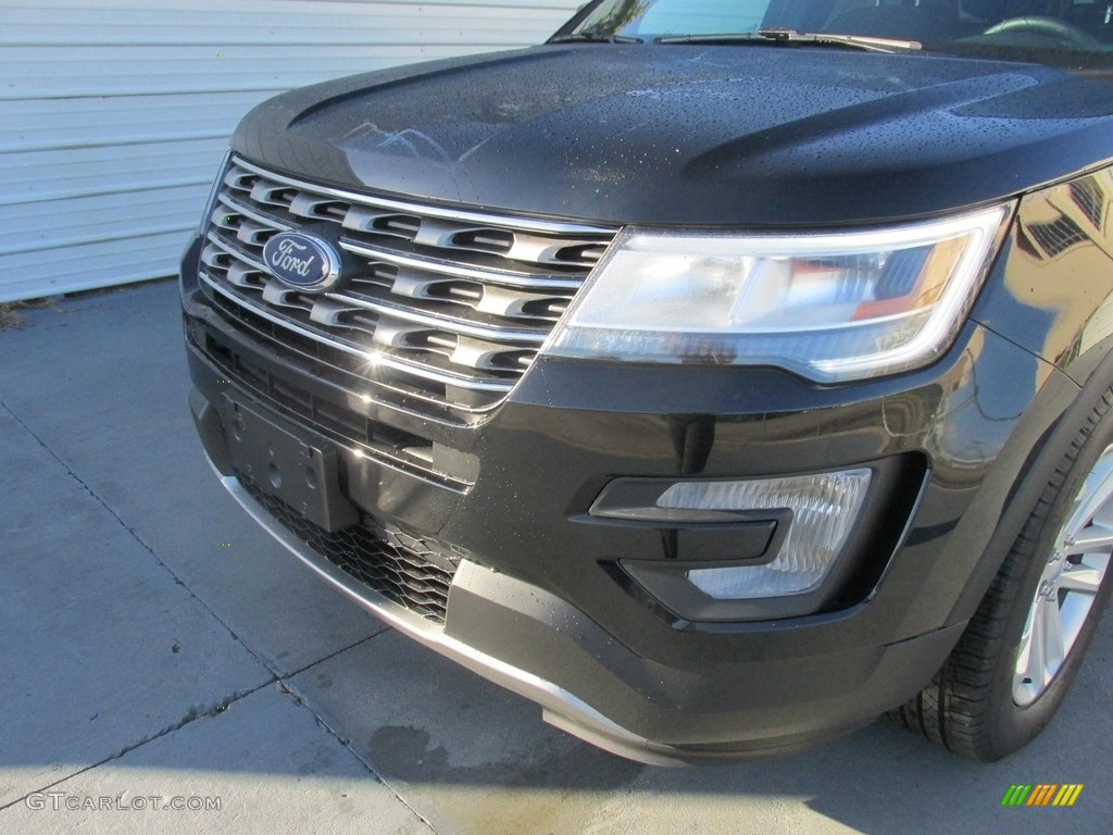 2017 Explorer XLT - Shadow Black / Ebony Black photo #10