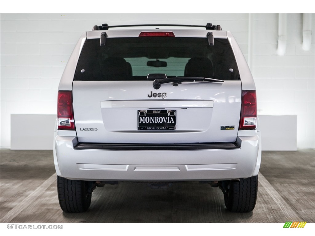 2007 Grand Cherokee Laredo - Bright Silver Metallic / Medium Slate Gray photo #3