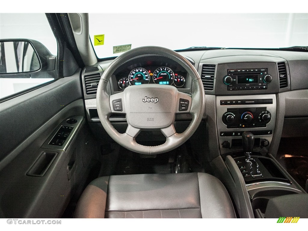 2007 Grand Cherokee Laredo - Bright Silver Metallic / Medium Slate Gray photo #4