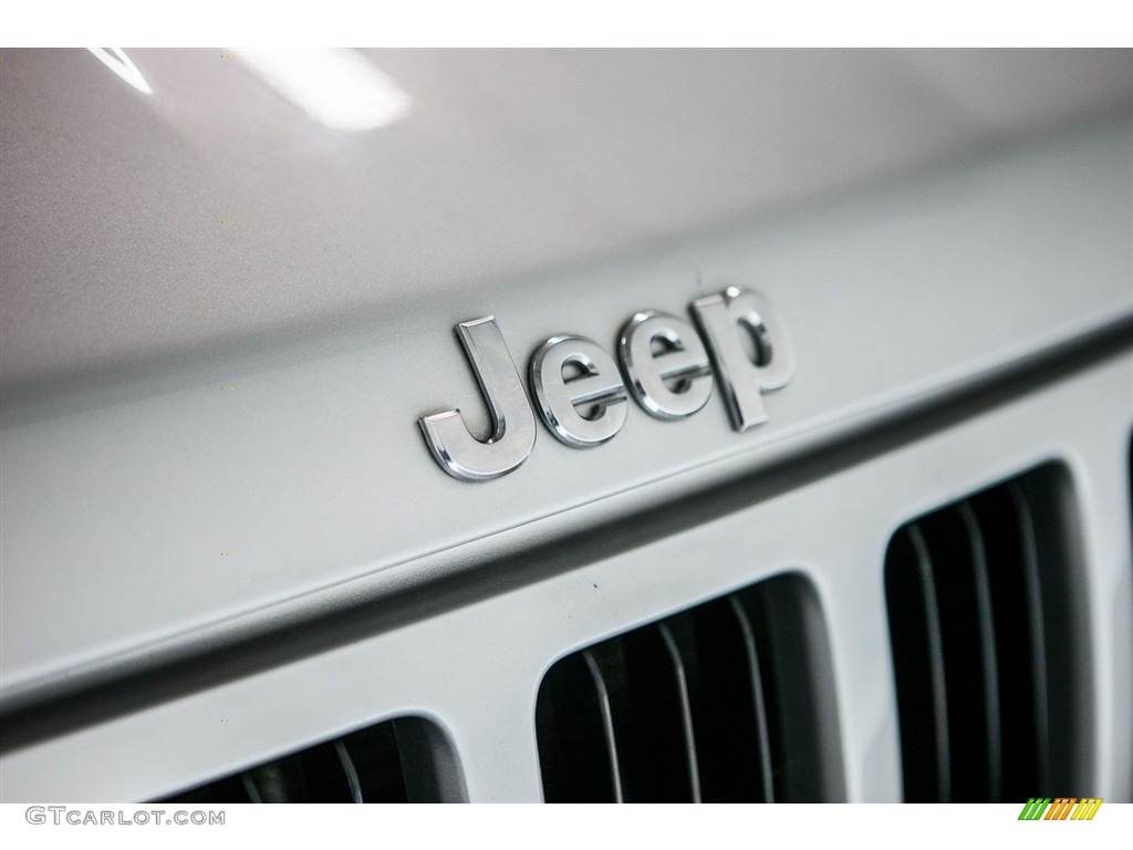 2007 Grand Cherokee Laredo - Bright Silver Metallic / Medium Slate Gray photo #28