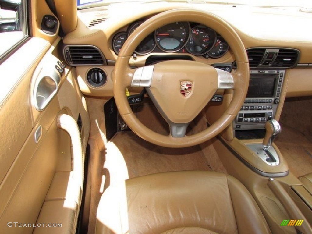 2005 911 Carrera Coupe - Forest Green Metallic / Sand Beige photo #13