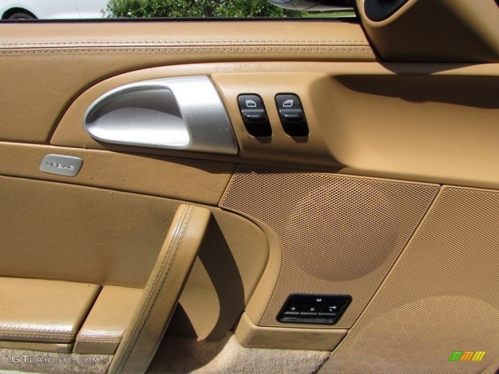 2005 911 Carrera Coupe - Forest Green Metallic / Sand Beige photo #21
