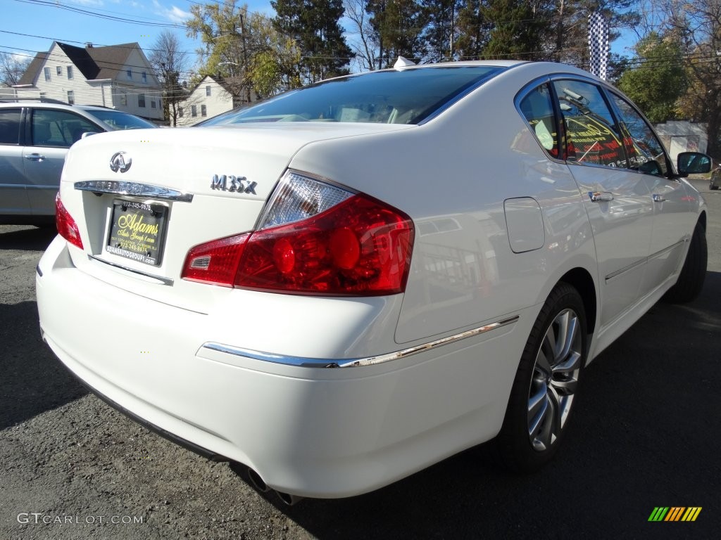 2010 M 35x AWD Sedan - Moonlight White / Wheat photo #5