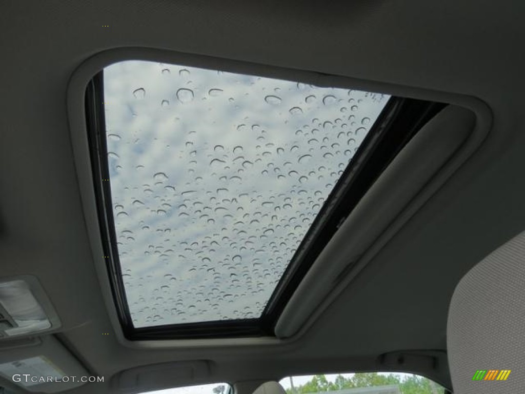 2017 Camry LE - Celestial Silver Metallic / Ash photo #11