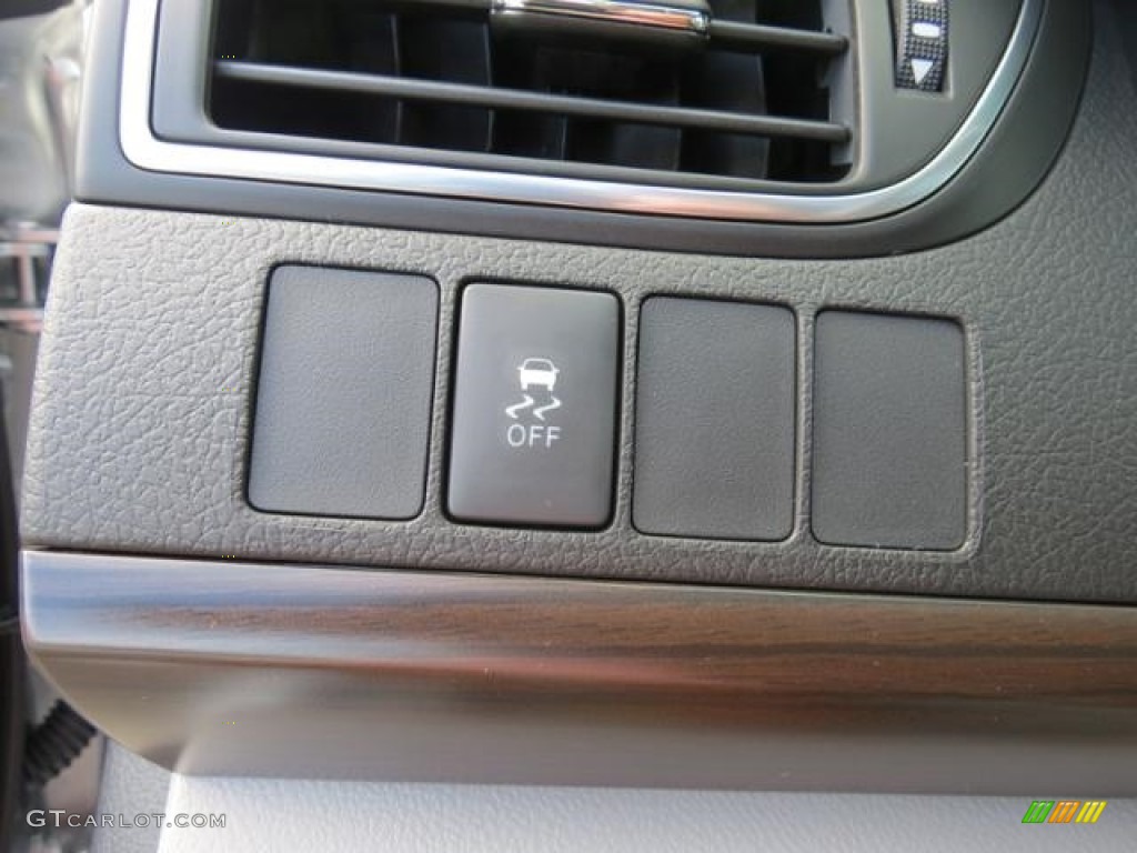 2017 Camry LE - Celestial Silver Metallic / Ash photo #20
