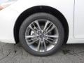 2017 Toyota Camry SE Wheel and Tire Photo