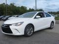 Super White - Camry SE Photo No. 3