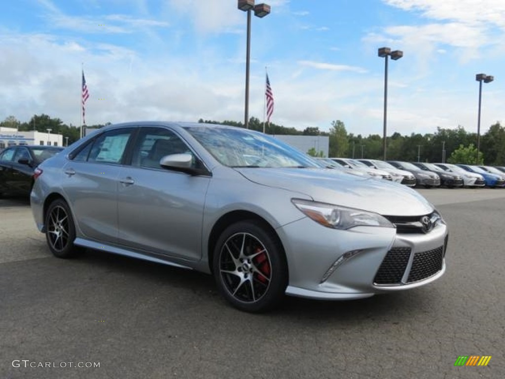 2017 Celestial Silver Metallic Toyota Camry Se Xsp Series 115205594 2017 Camry Se Xsp Series Celestial Silver Metallic Ash Photo 1