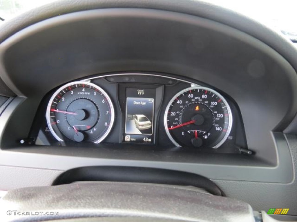 2017 Toyota Camry SE XSP Series Gauges Photos