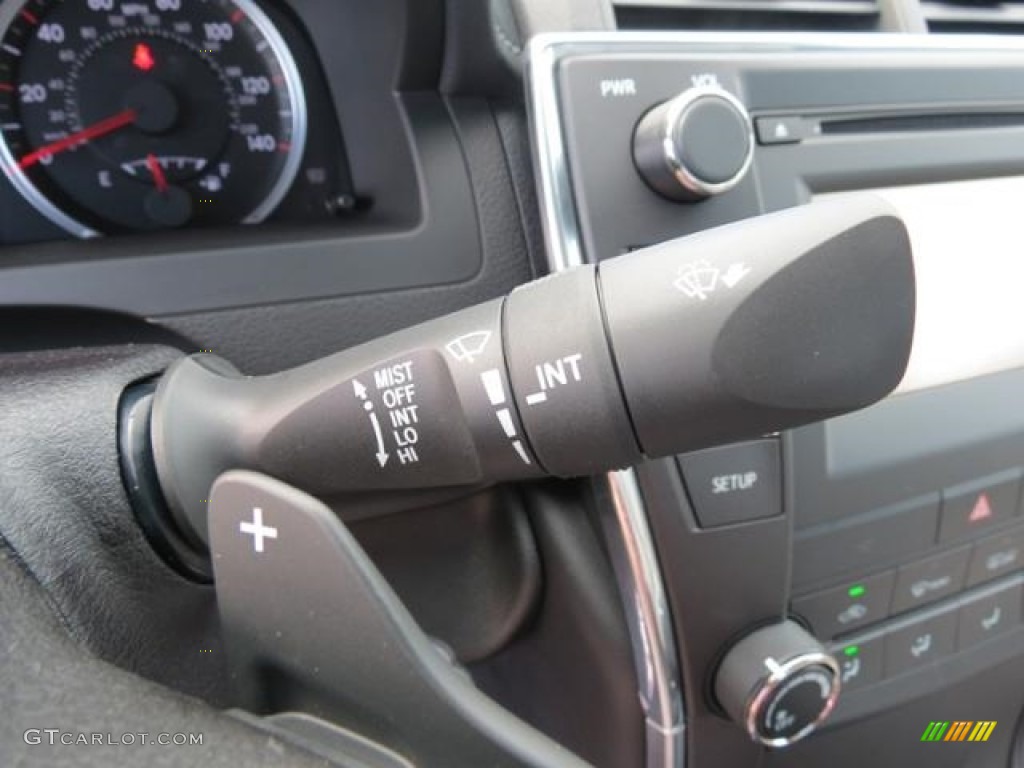 2017 Toyota Camry SE XSP Series Controls Photo #115208535