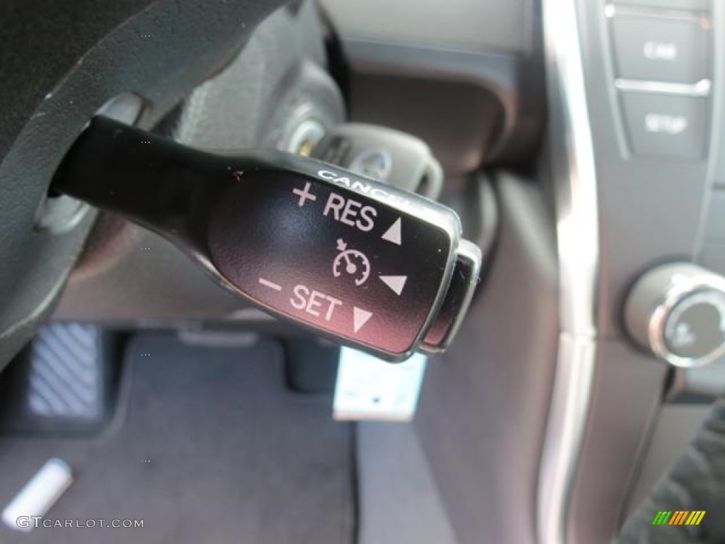 2017 Toyota Camry SE XSP Series Controls Photo #115208547