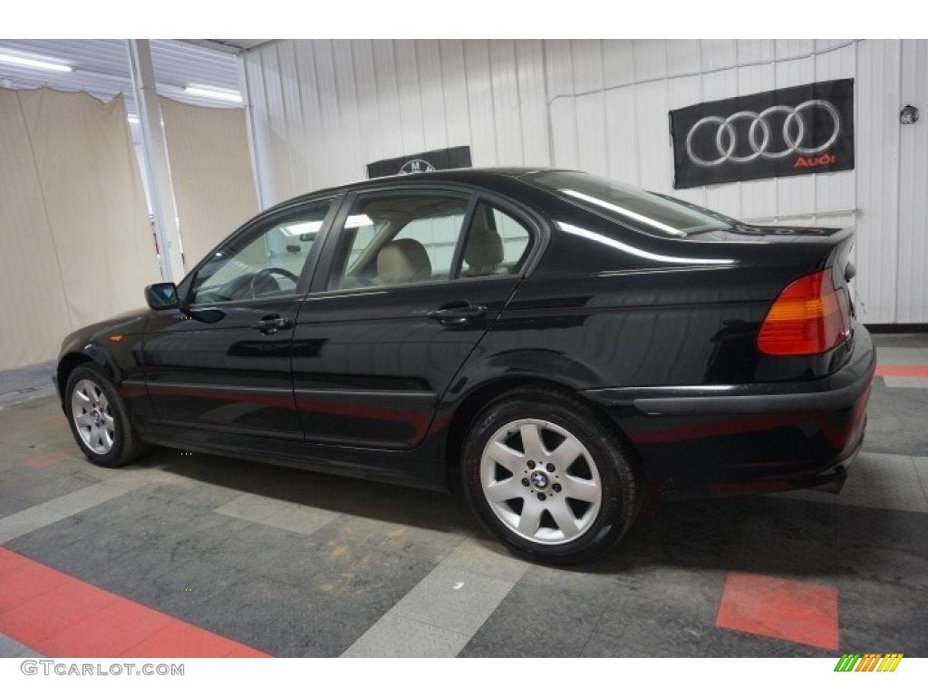 2002 3 Series 325xi Sedan - Jet Black / Sand photo #11