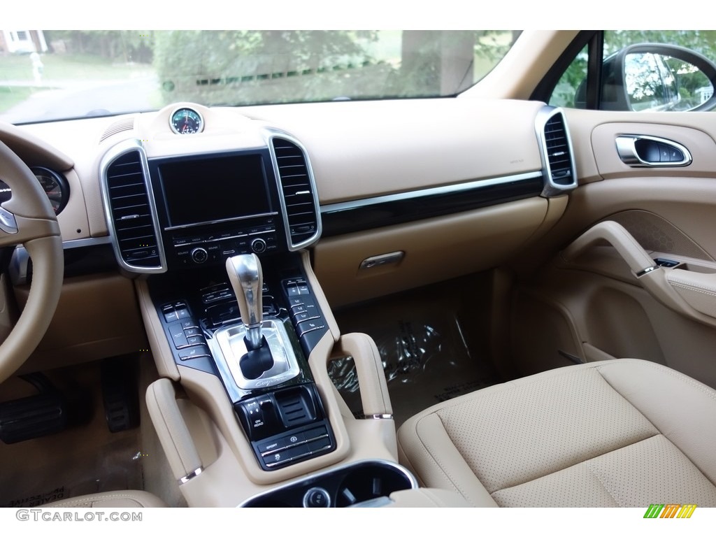 2014 Cayenne  - Jet Green Metallic / Luxor Beige photo #14